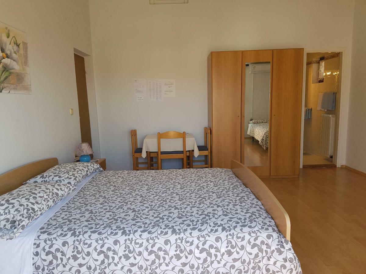 Rooms Siesta Poreč Eksteriør bilde